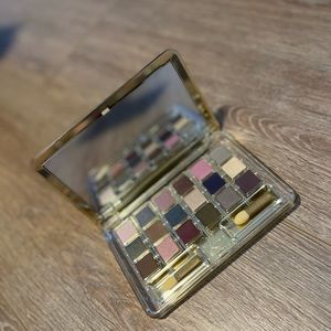 Estée Lauder Deluxe EyeShadow Compact (18)